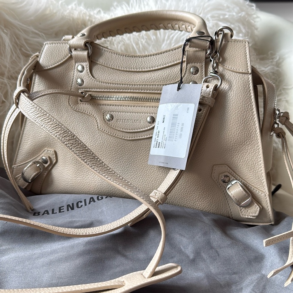 Balenciaga Neo Classic bag